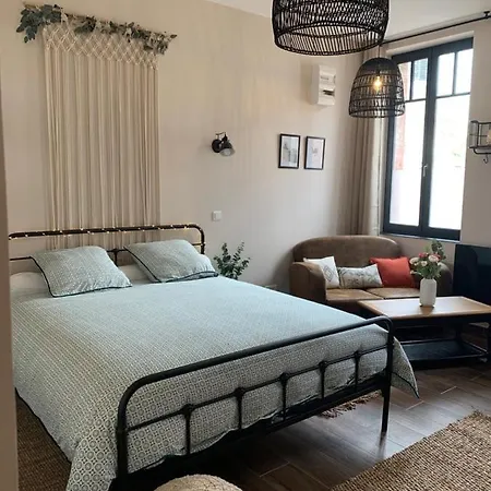 Pensión 6 Place De La Détente Saint-Venant